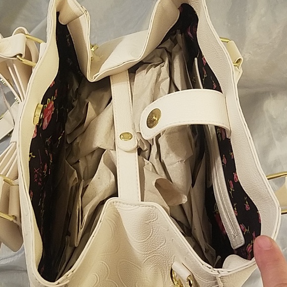 Betsey Johnson satchel w/ studs color putty - Picture 3 of 8